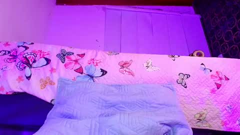 Snapshot of muriel_belovv chatting on February 18, 6:15 am Tell me Sofi online show from February 18, 6:15 am