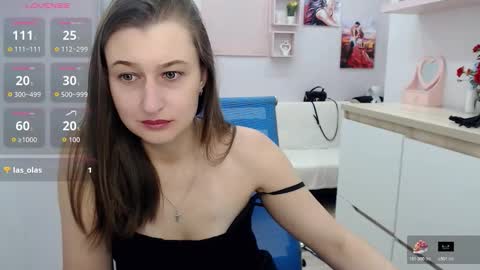 Snapshot of muriel_elvin chatting on October 17, 8:18 am muriel_elvin online show from October 17, 8:18 am