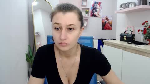 Snapshot of muriel_elvin chatting on October 20, 8:08 am muriel_elvin online show from October 20, 8:08 am