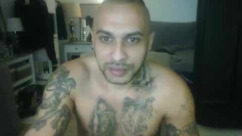 muscallan online show from October 21, 8:01 pm