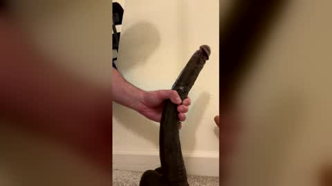 muscbttm23 online show from April 12, 4:49 am