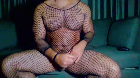 Snapshot of muscbttmbitch chatting on October 7, 6:59 pm muscbttmbitch online show from October 7, 6:59 pm