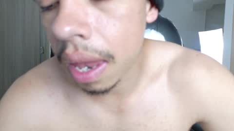 muscle scott online show from April 12, 3:05 pm