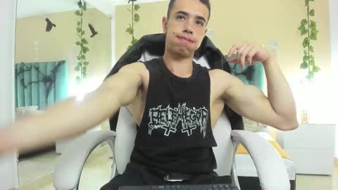 muscle scott online show from October 30, 12:28 pm