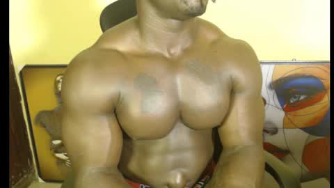 Snapshot of musclegodsammy23 chatting on February 26, 4:30 am musclegod23 online show from February 26, 4:30 am