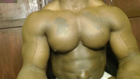 Snapshot of musclegodsammy23 chatting on September 19, 11:03 am musclegod23 online show from September 19, 11:03 am