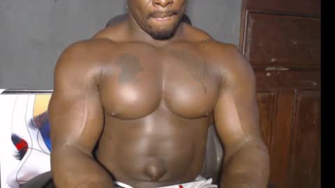 Snapshot of musclegodsammy23 chatting on January 7, 1:59 am musclegod23 online show from January 7, 1:59 am