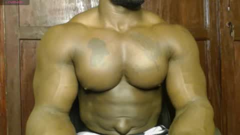 Snapshot of musclegodsammy23 chatting on September 14, 12:13 am musclegod23 online show from September 14, 12:13 am
