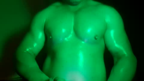 Snapshot of muscles_hulk chatting on December 2, 10:40 pm Hulk Muscles - NEW ACCOUNT online show from December 2, 10:40 pm
