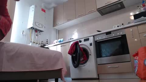 MusclesQueen online show from January 30, 11:55 am