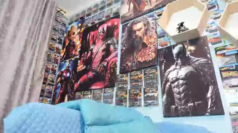 Chris online show from February 19, 8:13 am