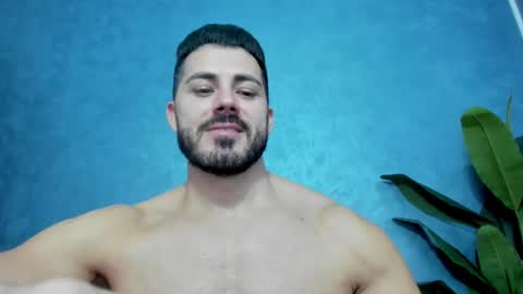 Snapshot of muscularmaster chatting on February 19, 1:40 am muscularmaster onlyfans online show from February 19, 1:40 am