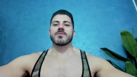 Snapshot of muscularmaster chatting on February 21, 10:04 pm muscularmaster onlyfans online show from February 21, 10:04 pm
