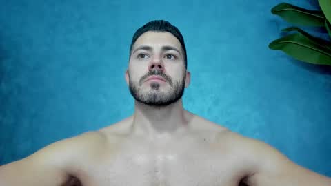 Snapshot of muscularmaster chatting on October 16, 9:09 am muscularmaster onlyfans online show from October 16, 9:09 am
