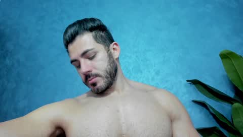Snapshot of muscularmaster chatting on February 9, 1:33 am muscularmaster onlyfans online show from February 9, 1:33 am
