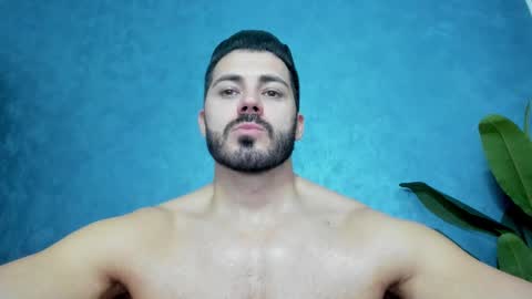 Snapshot of muscularmaster chatting on February 24, 10:37 am muscularmaster onlyfans online show from February 24, 10:37 am
