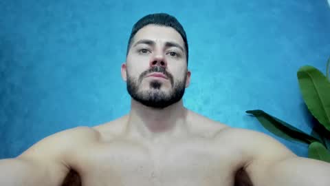 Snapshot of muscularmaster chatting on February 18, 1:21 am muscularmaster onlyfans online show from February 18, 1:21 am