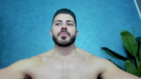 Snapshot of muscularmaster chatting on February 17, 1:04 am muscularmaster onlyfans online show from February 17, 1:04 am