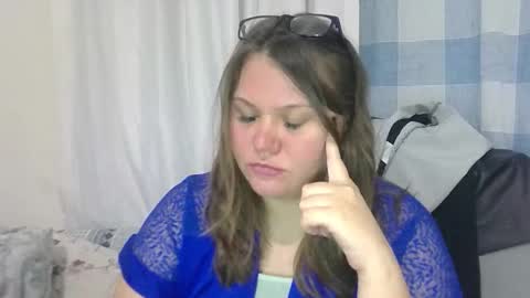 musechic_wild online show from February 4, 8:46 pm