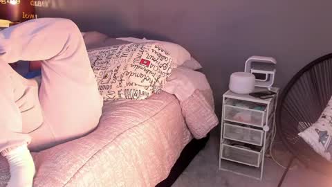 VALENTINA Luna  online show from April 15, 5:22 am