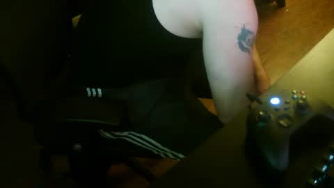 Snapshot of mustenjoyhead79 chatting on October 8, 9:32 pm mustenjoyhead79 online show from October 8, 9:32 pm