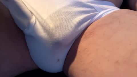 Snapshot of mutualjerk chatting on January 20, 4:01 pm bighead mature oldcock love hairy pussy C2C married..hairy women more than welcome. Tips not required but appreciated online show from January 20, 4:01 pm