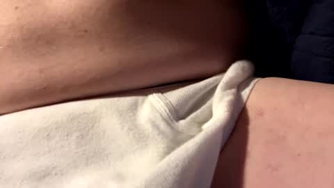 Snapshot of mutualjerk chatting on February 2, 12:46 pm bighead mature oldcock love hairy pussy C2C married..hairy women more than welcome. Tips not required but appreciated online show from February 2, 12:46 pm