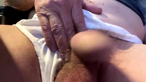 Snapshot of mutualjerk chatting on March 1, 3:38 pm bighead mature oldcock love hairy pussy C2C married..hairy women more than welcome. Tips not required but appreciated online show from March 1, 3:38 pm