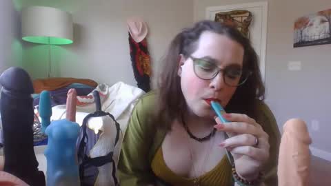 Snapshot of mxsissycharlotte chatting on February 18, 8:14 pm Mx Charlotte online show from February 18, 8:14 pm