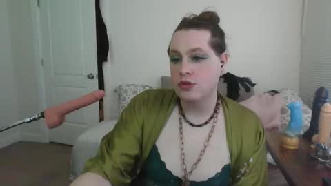 Snapshot of mxsissycharlotte chatting on September 24, 7:20 pm Mx Charlotte online show from September 24, 7:20 pm