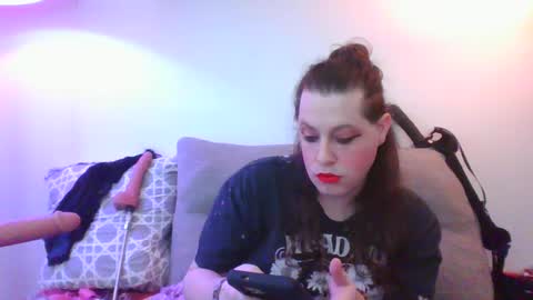 Snapshot of mxsissycharlotte chatting on September 9, 7:25 pm Mx Charlotte online show from September 9, 7:25 pm