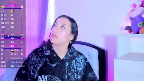 my_aleja_ online show from March 30, 3:23 pm