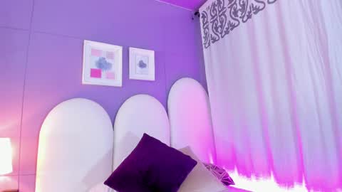 Snapshot of my_aleja_ chatting on September 17, 4:43 pm my_aleja_ online show from September 17, 4:43 pm