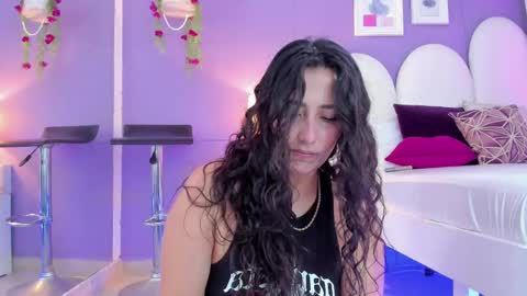 Snapshot of my_aleja_ chatting on September 25, 2:02 pm my_aleja_ online show from September 25, 2:02 pm