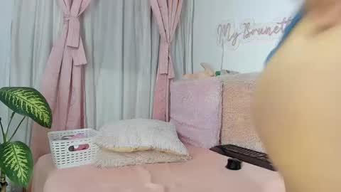 Snapshot of my_brunetteee chatting on September 23, 1:10 am my_brunetteee online show from September 23, 1:10 am