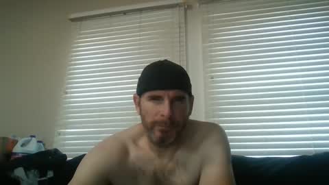 Snapshot of my_little_vienna_sausage chatting on January 3, 6:24 pm vienna online show from January 3, 6:24 pm