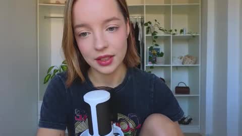 Snapshot of my_mia_ chatting on September 12, 10:50 am  MIA  I will be here Monday Wednesday Thursday Saturday online show from September 12, 10:50 am