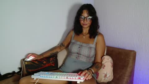 myamillor online show from March 29, 9:49 pm