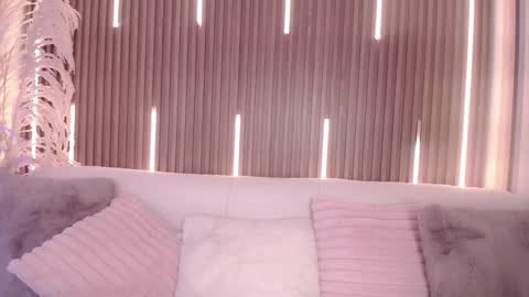 Snapshot of myladreams_ chatting on September 21, 4:38 am Myla online show from September 21, 4:38 am