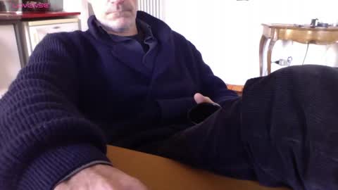 Snapshot of mynakedbeach chatting on March 11, 7:57 am Bi sexy guy lovense hush is on private is open or password show tip if you like. online show from March 11, 7:57 am