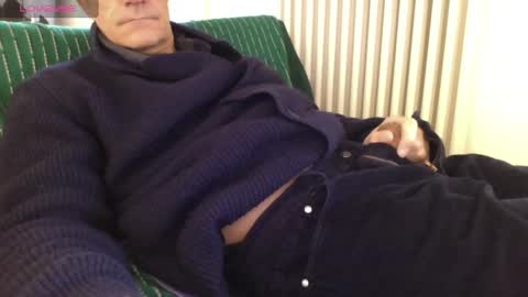 Snapshot of mynakedbeach chatting on February 21, 9:24 am Bi sexy guy lovense hush is on private is open or password show tip if you like. online show from February 21, 9:24 am