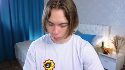 Mickey online show from January 22, 1:10 am