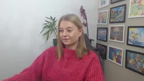 Snapshot of mysteryericax chatting on October 20, 7:46 am Erica online show from October 20, 7:46 am