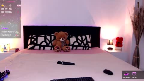 Anna online show from March 28, 9:16 pm