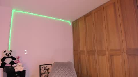 Elena online show from March 5, 10:10 pm