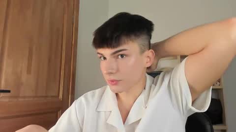 Evan Brown online show from November 17, 12:52 pm