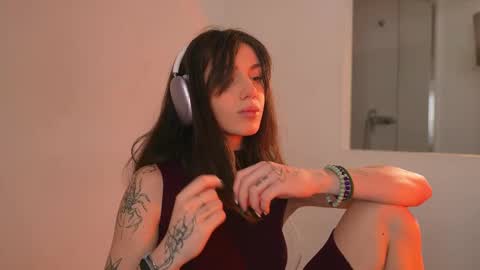 Snapshot of mystica_ chatting on September 27, 10:13 am MILLI online show from September 27, 10:13 am