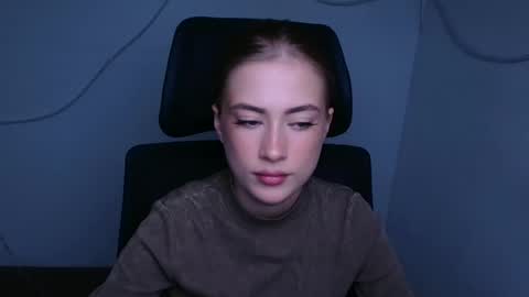 Emelie online show from September 13, 11:23 am