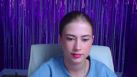 Emelie online show from September 27, 11:41 am