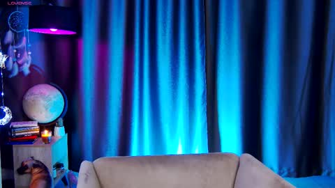 Angeline online show from February 21, 6:33 pm